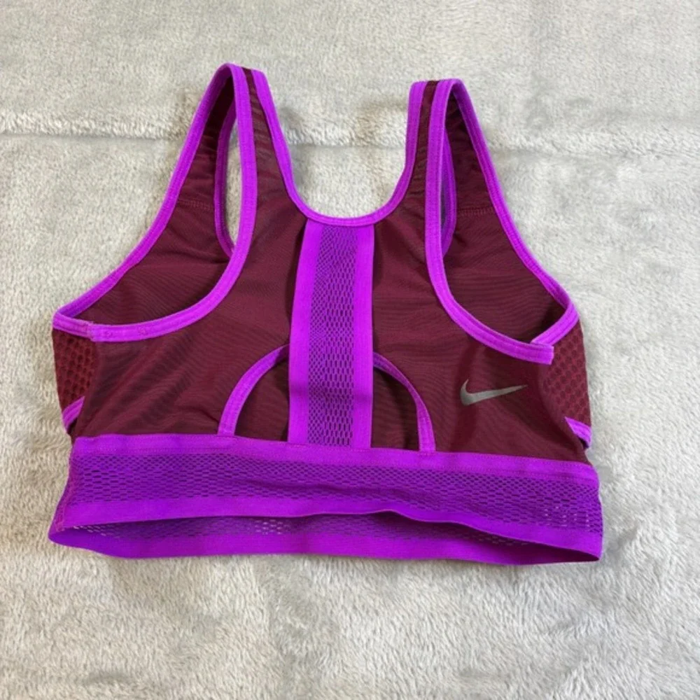 Nike Sports Bra Women XS‎ Purple Dri Fit Ultrabreathe Medium Support CJ0149 638